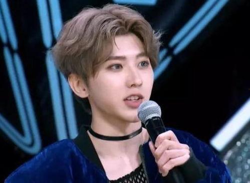 娱乐圈吃瓜影帝 社会热点素材2025,影帝吃瓜事件引爆社会热点